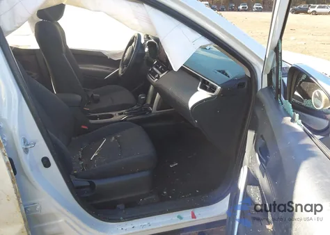 2024 Toyota Corolla Cross Le z USA, uszkodzony, nr VIN 7MUBAAAG0RV075997